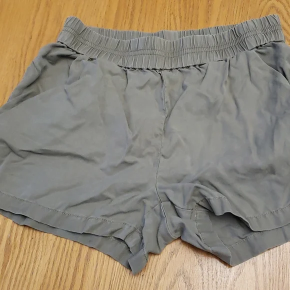 khaki - Picture 1 of 3